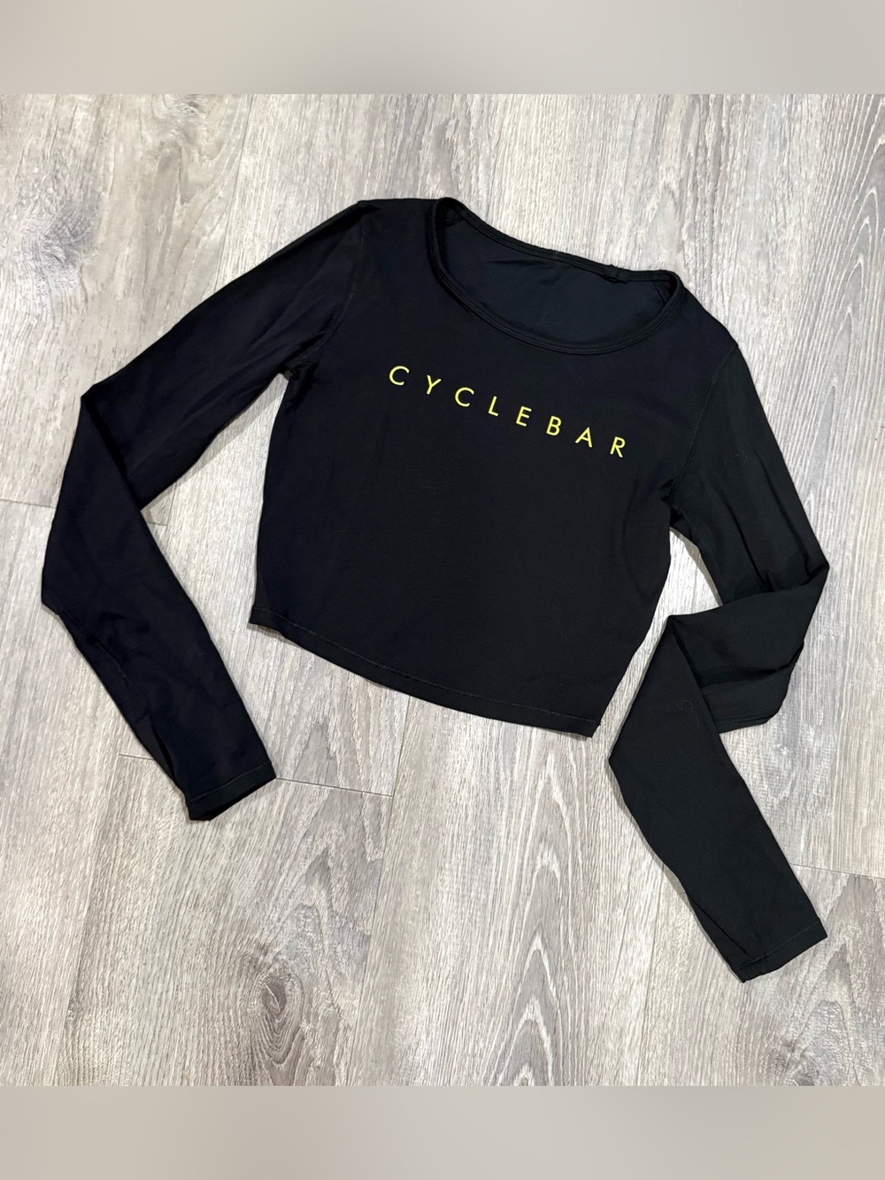 •CYCLEBAR• LONG SLEEVE CROP TOP